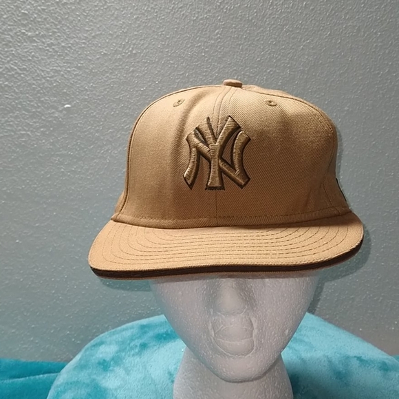 Yankees New Era Tan Baseball Cap 